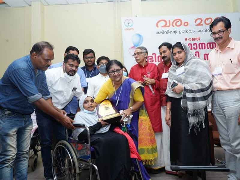 Aksharadeepam of Malayalam KV Rabia receives Padma Award